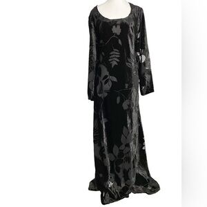 Lifestyle Elements By Sonia G. Black Panyvelvet Evening Maxi Long Sleeve Dress